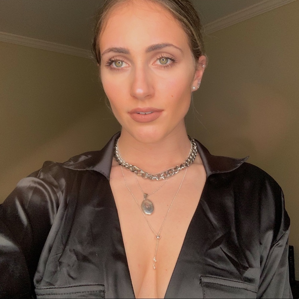 Meet your Posher, Abby